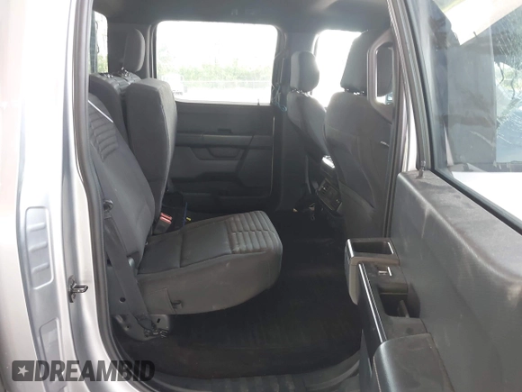 2021 Ford F-150 XL z VIN 1FTFW1E89MFC21046, wystawiony jako IAAI lot #42668472 z przebiegiem 83 083 mil mil oraz . Historia ofert i sprzedaży dostępna na DreamBid. Obrazek 8.