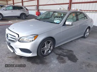 2014 Mercedes-Benz E 350 Sport z VIN WDDHF5KB2EA831973, wystawiony jako IAAI lot #41748637 z przebiegiem 153 481 mil mil oraz . Historia ofert i sprzedaży dostępna na DreamBid. Obrazek 17.