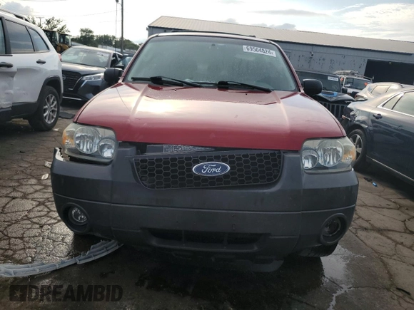2005 Ford Escape XLT with VIN 1FMYU93125KC70077, listed as a Copart auction lot 69504824 with 152,216 mi miles and Salvage Title. Bid and sale history available at carsss.com. Image 5.
