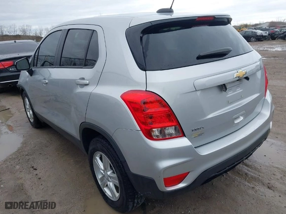 2019 Chevrolet Trax LS with VIN 3GNCJKSBXKL295142, listed as a IAAI auction lot 41900098 with 95,121 mi miles. Bid and sale history available at carsss.com. Image 3.