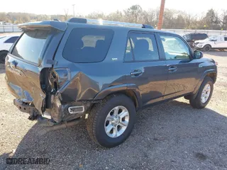2021 Toyota 4Runner SR5 with VIN JTEEU5JRXM5235997, listed as a IAAI auction lot 41185640 with 68,445 mi miles. Bid and sale history available at carsss.com. Image 4.