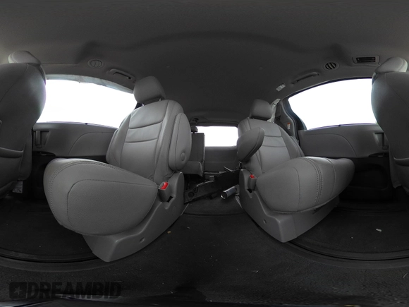 2018 Toyota Sienna XLE with VIN 5TDDZ3DC8JS197365, listed as a IAAI auction lot 42311598 with 199,121 mi miles and . Bid and sale history available at DreamBid. Image 18.