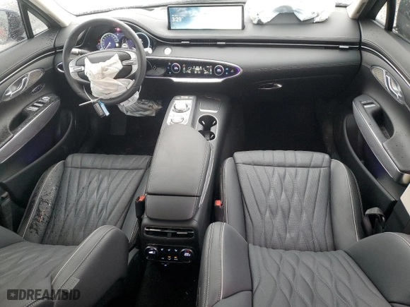 2025 Genesis GV70 2.5T with VIN KMUMADTB5SU188672, listed as a Copart auction lot 88262035 with 6,494 mi miles and Salvage Title. Bid and sale history available at carsss.com. Image 8.