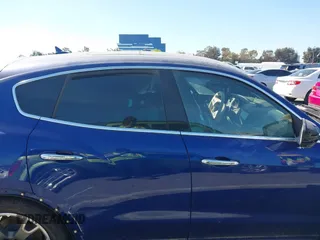 2022 Maserati Levante GT z VIN ZN661XUA1NX390431, wystawiony jako IAAI lot #41825681 z przebiegiem 14 591 mil mil oraz . Historia ofert i sprzedaży dostępna na DreamBid. Obrazek 13.