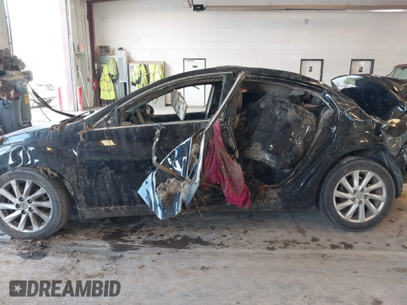2011 Mazda 6 i Touring with VIN 1YVHZ8CH5B5M00936, listed as a IAAI auction lot 42210035 with Not provided miles and . Bid and sale history available at DreamBid. Image 14.