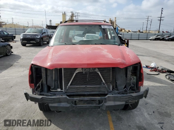 2002 Chevrolet Avalanche with VIN 3GNEC13T52G282702, listed as a Copart auction lot 62172665 with 184,024 mi miles and Salvage title. Bid and sale history available at DreamBid. Image 5.