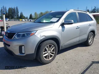 2014 Kia Sorento LX with VIN 5XYKTDA68EG481238, listed as a IAAI auction lot 42055425 with 106,248 mi miles. Bid and sale history available at carsss.com. Image 2.