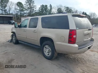 2008 Chevrolet Suburban Commercial with VIN 3GNGK26K98G207580, listed as a IAAI auction lot 41652697 with 262,677 mi miles. Bid and sale history available at carsss.com. Image 3.