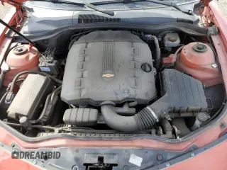 2011 Chevrolet Camaro 2LS z VIN 2G1FA1ED0B9140074, wystawiony jako Copart lot #50239355 z przebiegiem 94 231 mil mil oraz Szkoda całkowita • Salvage title. Historia ofert i sprzedaży dostępna na DreamBid. Obrazek 12.