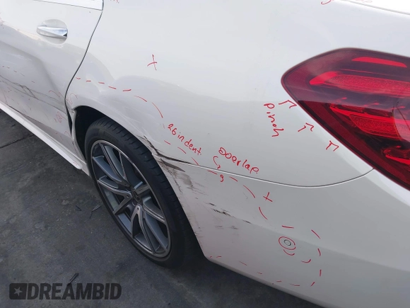 2018 Mercedes-Benz S 560 with VIN WDDUG8DB0JA416705, listed as a IAAI auction lot 41533553 with 30,268 mi miles and . Bid and sale history available at carsss.com. Image 19.