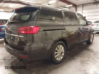2020 Kia Sedona LX with VIN KNDMB5C17L6581477, listed as a IAAI auction lot 41705127 with 40,979 mi miles. Bid and sale history available at carsss.com. Image 4.