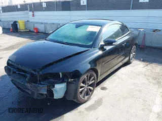 2010 Volvo C70 with VIN YV1672MC3AJ092099, listed as a IAAI auction lot 42001790 with 122,863 mi miles. Bid and sale history available at carsss.com. Image 2.