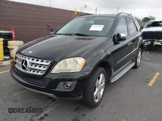 2009 Mercedes-Benz M 3.5L with VIN 4JGBB86E09A522764, listed as a IAAI auction lot 42110502 with 103,882 mi miles. Bid and sale history available at carsss.com. Image 2.