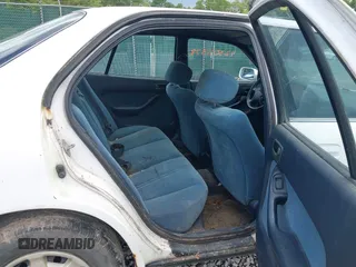 1992 Toyota Camry LE z VIN 4T1SK12E0NU021654, wystawiony jako IAAI lot #42305378 z przebiegiem 305 421 mil mil oraz . Historia ofert i sprzedaży dostępna na DreamBid. Obrazek 8.