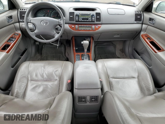 2004 Toyota Camry LE with VIN 4T1BE30K64U323377, listed as a Copart auction lot 58249465 with 274,902 mi miles and Salvage title. Bid and sale history available at DreamBid. Image 8.