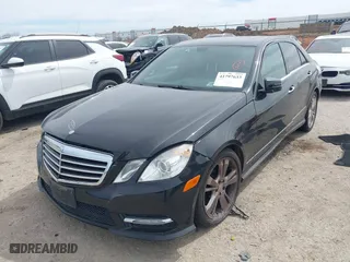 2013 Mercedes-Benz E-Class E 350 Luxury with VIN WDDHF5KBXDA662302, listed as a IAAI auction lot 41797633 with 153,644 mi miles. Bid and sale history available at carsss.com. Image 2.