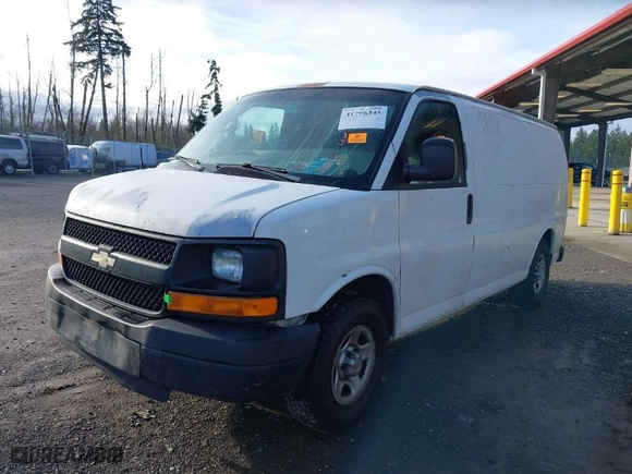 2004 Chevrolet Express Cargo Van with VIN 1GCFG15X641217294, listed as a IAAI auction lot 41796345 with 288,847 mi miles. Bid and sale history available at carsss.com. Image 2.