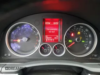 2009 Volkswagen GTI z VIN WVWHV71K99W140037, wystawiony jako Copart lot #44815565 z przebiegiem 106 377 mil mil oraz Szkoda całkowita • Salvage title. Historia ofert i sprzedaży dostępna na DreamBid. Obrazek 9.