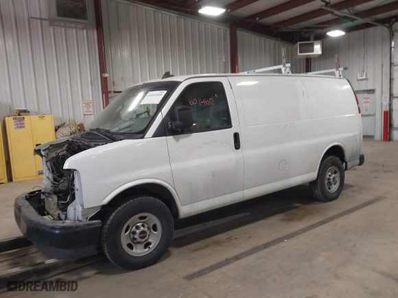 2017 GMC Savana Cargo Van with VIN 1GTW7AFG9H1150162, listed as a IAAI auction lot 41601460 with 112,453 mi miles. Bid and sale history available at carsss.com. Image 2.