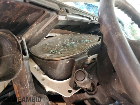 2002 GMC Sierra 1500 SLE z VIN 2GTEK19T821190950, wystawiony jako Copart lot #49686615 z przebiegiem Nie podano mil oraz Czysty tytuł • Clean title. Historia ofert i sprzedaży dostępna na DreamBid. Obrazek 9.