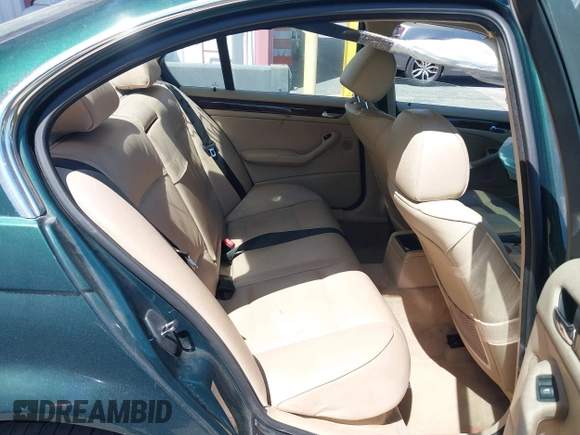 2000 BMW 3 Series 328i with VIN WBAAM5338YFR15213, listed as a IAAI auction lot 42014522 with 85,955 mi miles. Bid and sale history available at carsss.com. Image 8.