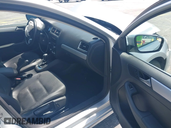2013 Volkswagen Jetta SE с VIN 3VWDP7AJ6DM376487, выставлен на аукционе IAAI как лот 42362475 с пробегом 124 324 миль миль и . История ставок и продаж доступна на DreamBid. Изображение 5.
