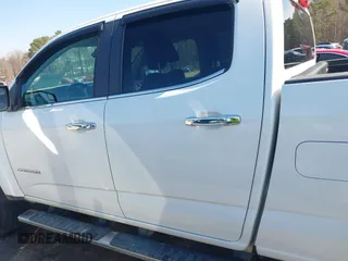 2015 GMC Canyon 2WD SLT with VIN 1GTG5CE36F1151433, listed as a IAAI auction lot 41636107 with 117,682 mi miles. Bid and sale history available at carsss.com. Image 14.