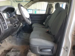 2019 Ram 1500 Tradesman z VIN 1C6RR7FG2KS667998, wystawiony jako Copart lot #52797085 z przebiegiem 69 821 mil mil oraz Szkoda całkowita • Salvage title. Historia ofert i sprzedaży dostępna na DreamBid. Obrazek 7.