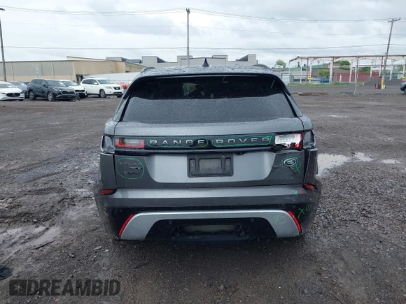 2019 Land Rover Range Rover Velar R-Dynamic SE z VIN SALYL2EX1KA227926, wystawiony jako IAAI lot #42353130 z przebiegiem 39 890 mil mil oraz . Historia ofert i sprzedaży dostępna na DreamBid. Obrazek 6.