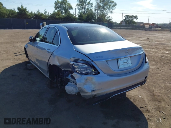 2018 Mercedes-Benz C C 300 with VIN WDDWF4KB2JR320325, listed as a IAAI auction lot 40359181 with 58,522 mi miles. Bid and sale history available at carsss.com. Image 3.
