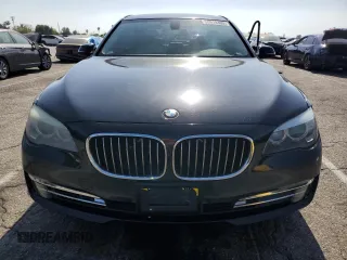 2015 BMW 7 Series 740Li xDrive z VIN WBAYF4C5XFG291765, wystawiony jako Copart lot #58619305 z przebiegiem 174 334 mil mil oraz Szkody całkowita. Historia ofert i sprzedaży dostępna na DreamBid. Obrazek 5.