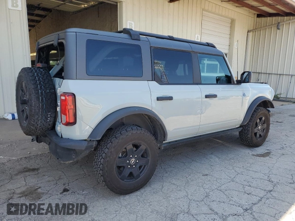 2023 Ford Bronco with VIN 1FMDE5BH7PLB10308, listed as a Copart auction lot 68211584 with 32,685 mi miles and Salvage Title. Bid and sale history available at DreamBid. Image 3.