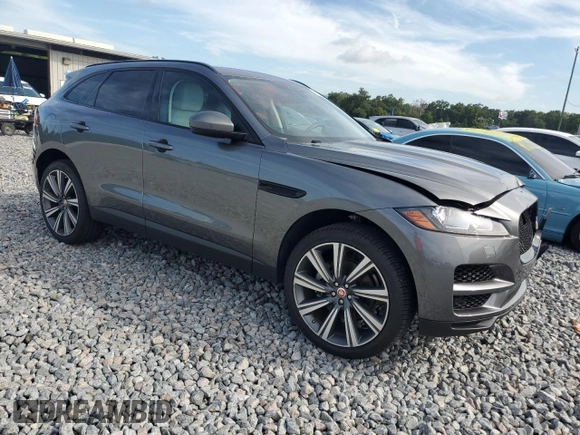 2019 Jaguar F-Pace 25t Prestige with VIN SADCK2GX6KA369498, listed as a Copart auction lot 61332535 with 45,283 mi miles and Salvage title. Bid and sale history available at DreamBid. Image 4.