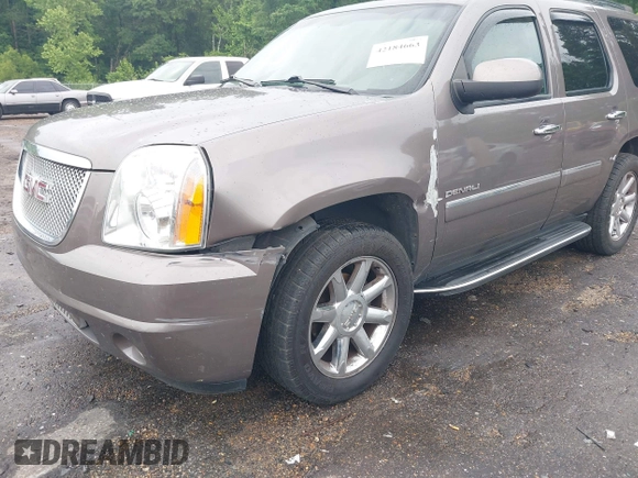 2013 GMC Yukon Denali z VIN 1GKS2EEF1DR364298, wystawiony jako IAAI lot #42184663 z przebiegiem 174 910 mil mil oraz . Historia ofert i sprzedaży dostępna na DreamBid. Obrazek 6.