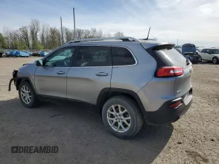 2017 Jeep Cherokee Latitude with VIN 1C4PJMCB8HW531231, listed as a Copart auction lot 55138165 with 136,555 mi miles and Clean Title. Bid and sale history available at DreamBid. Image 2.