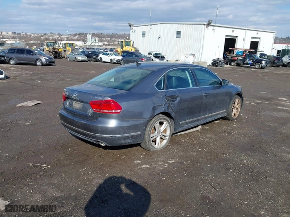 2013 Volkswagen Passat SEL Premium with VIN 1VWCM7A32DC063184, listed as a IAAI auction lot 41505096 with 121,482 mi miles. Bid and sale history available at carsss.com. Image 4.