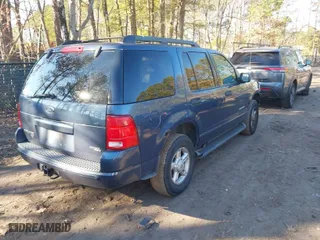 2005 Ford Explorer XLT with VIN 1FMDU73K75UA74958, listed as a IAAI auction lot 41293189 with 207,773 mi miles. Bid and sale history available at carsss.com. Image 4.