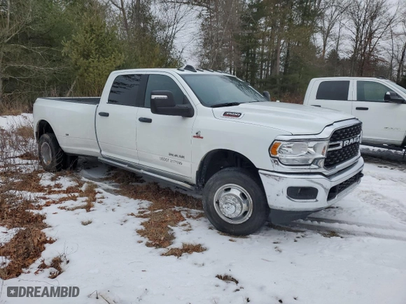 2024 Ram 3500 Big Horn with VIN 3C63RRHL1RG241216, listed as a Copart auction lot 42715295 with 18,030 mi miles and Salvage Title. Bid and sale history available at carsss.com. Image 4.