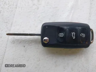 2014 Volkswagen Passat S с VIN 1VWAP7A32EC017712, выставлен на аукционе IAAI как лот 41846586 с пробегом 70 387 миль миль и . История ставок и продаж доступна на DreamBid. Изображение 11.
