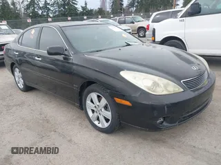 2005 Lexus ES 330 with VIN JTHBA30G755108113, listed as a IAAI auction lot 41831539 with 237,890 mi miles. Bid and sale history available at carsss.com. Image 3.