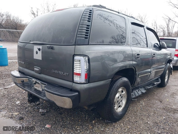 2001 Chevrolet Tahoe LT with VIN 1GNEK13T61J232455, listed as a IAAI auction lot 41208590 with 267,170 mi miles. Bid and sale history available at carsss.com. Image 4.