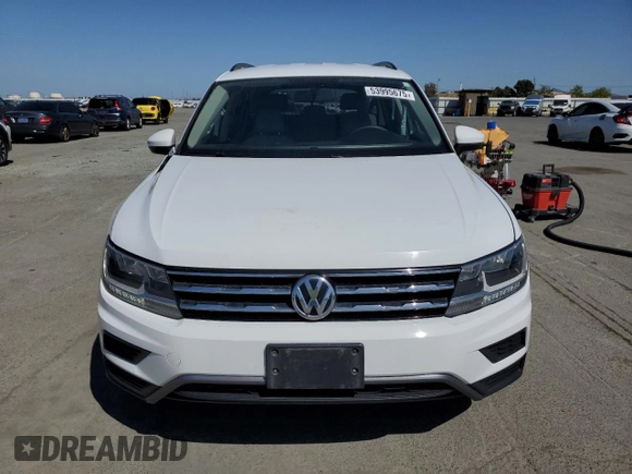 2019 Volkswagen Tiguan S z VIN 3VV0B7AX0KM200859, wystawiony jako Copart lot #53995675 z przebiegiem 71 737 mil mil oraz Szkoda całkowita • Salvage title. Historia ofert i sprzedaży dostępna na DreamBid. Obrazek 5.
