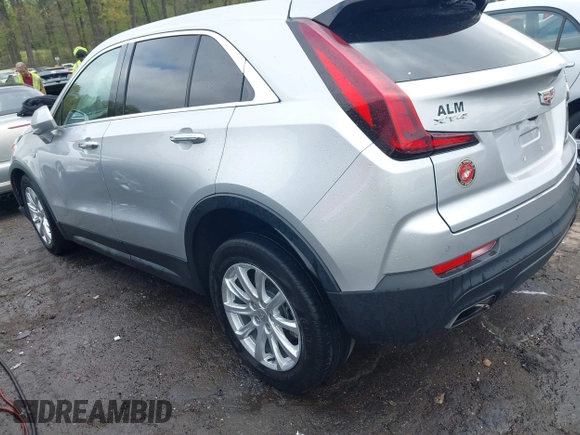 2019 Cadillac XT4 FWD Luxury z VIN 1GYAZAR43KF160132, wystawiony jako IAAI lot #41941512 z przebiegiem 68 835 mil mil oraz . Historia ofert i sprzedaży dostępna na DreamBid. Obrazek 3.