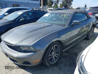 2010 Ford Mustang V6 с VIN 1ZVBP8EN7A5158408, выставлен на аукционе IAAI как лот 41601740 с пробегом 155 641 миль миль и . История ставок и продаж доступна на DreamBid. Изображение 2.