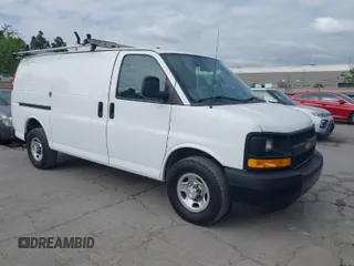 2017 Chevrolet Express Cargo Van with VIN 1GCWGAFF6H1345692, listed as a IAAI auction lot 42078030 with 185,642 mi miles. Bid and sale history available at carsss.com. Image 1.