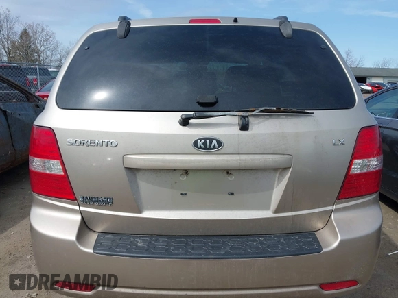 2009 Kia Sorento LX with VIN KNDJC735X95873640, listed as a IAAI auction lot 41918106 with 120,179 mi miles. Bid and sale history available at carsss.com. Image 16.