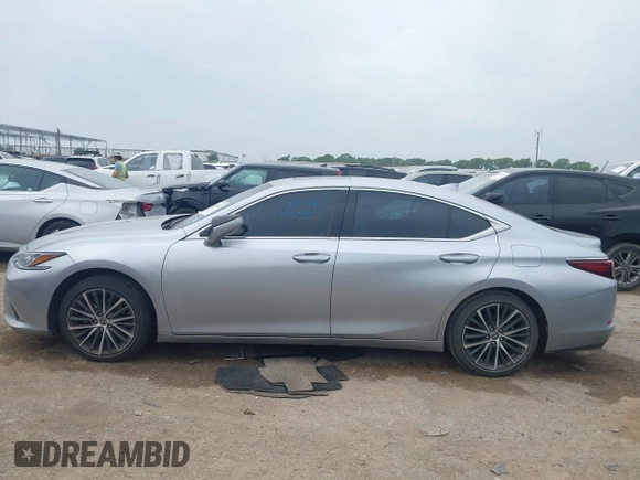 2022 Lexus ES 350 с VIN 58ADZ1B1XNU125658, выставлен на аукционе IAAI как лот 42380035 с пробегом 48 518 миль миль и . История ставок и продаж доступна на DreamBid. Изображение 14.