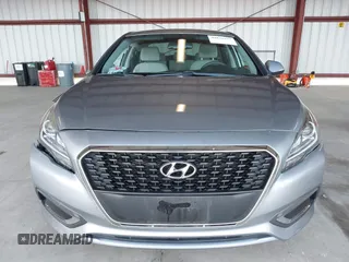 2016 Hyundai Sonata Hybrid SE with VIN KMHE24L19GA041755, listed as a IAAI auction lot 41836917 with 109,863 mi miles. Bid and sale history available at carsss.com. Image 13.