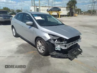 2018 Ford Focus SE with VIN 1FADP3F24JL262195, listed as a IAAI auction lot 41695259 with 44,775 mi miles. Bid and sale history available at carsss.com. Image 1.