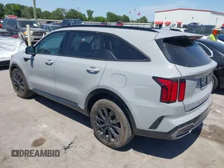 2022 Kia Sorento SX z VIN 5XYRK4LFXNG120480, wystawiony jako IAAI lot #41992301 z przebiegiem 33 551 mil mil oraz . Historia ofert i sprzedaży dostępna na DreamBid. Obrazek 3.